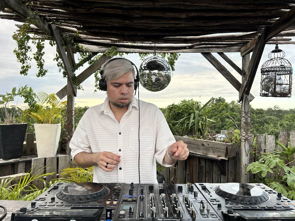 Gilberto Avalos performing an Agnostic set at Ephimera Tulum
